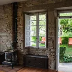 Casa Peltre Hostel