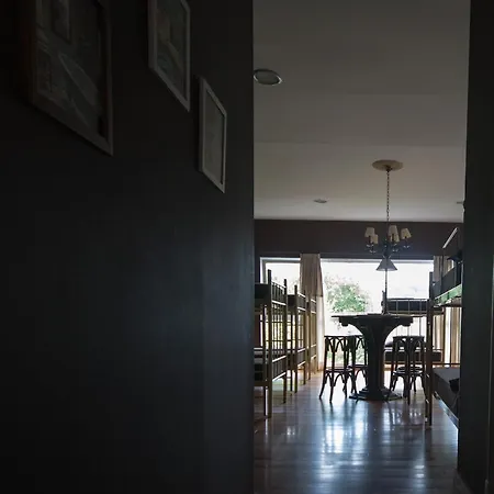 Casa Peltre * 萨里亚